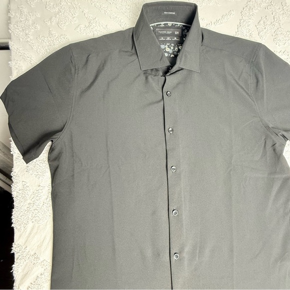 Men's Black Short Sleeve Shirt - Picture 2 of 5